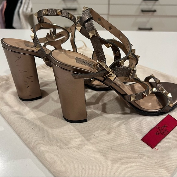 Valentino Rockstud Block Heel Sandals - Picture 5 of 7